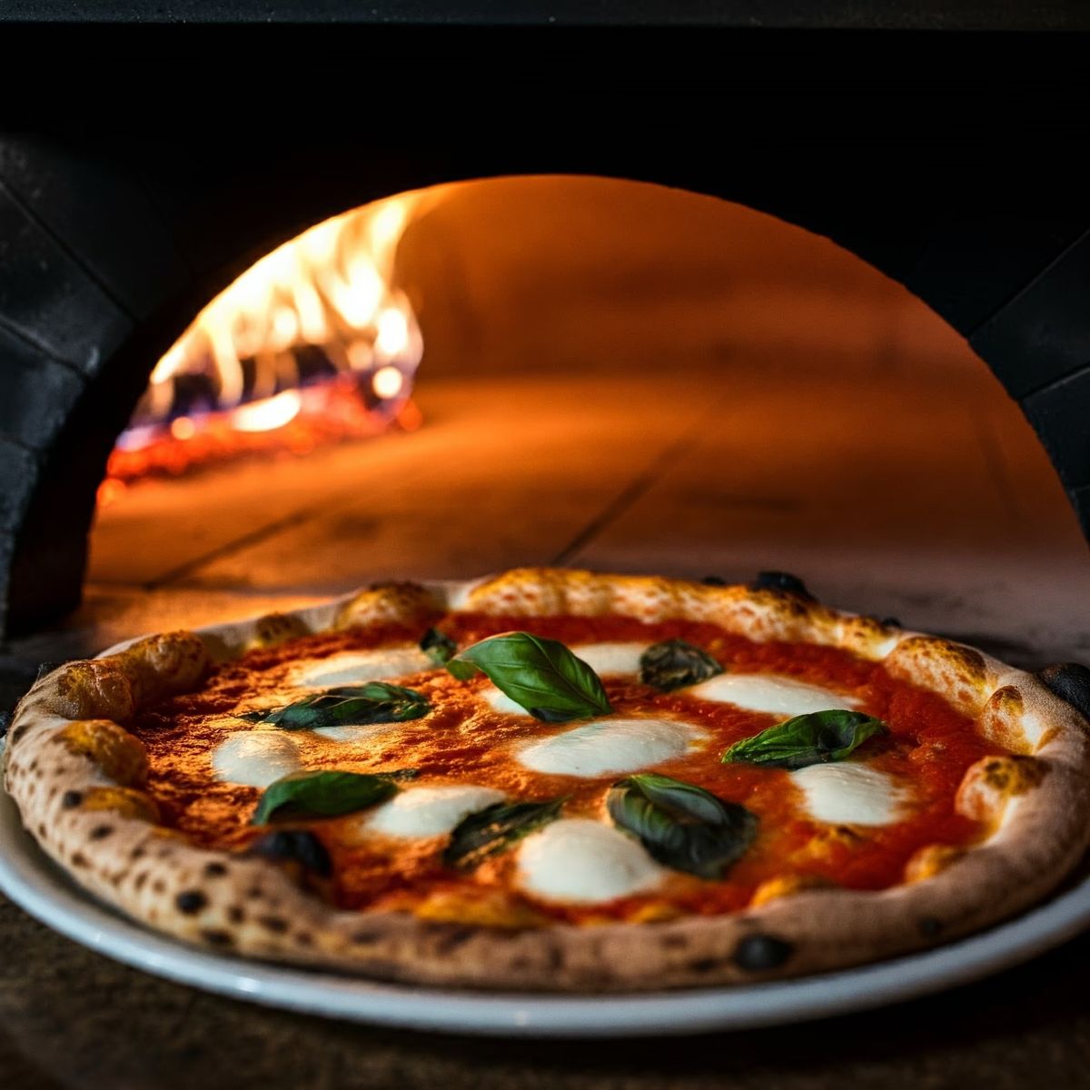 Classic Margarita Pizza recipe - Italian easy difficulty dish